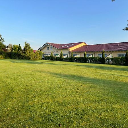 Hotel Zum Fliegerwirt Mengen Exterior foto